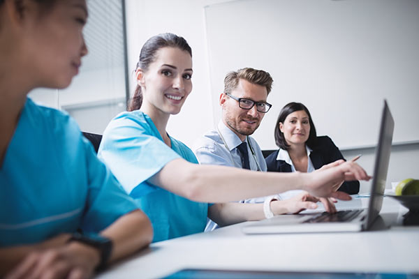 Hospitales, clínicas y profesionales sanitarios